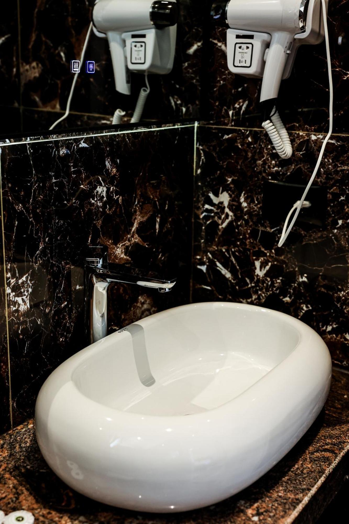 Oli Hotel 3*